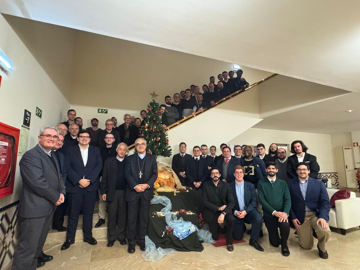 Bispo e reitor do Seminário de Angra juntram-se aos seminaristas açorianos no Porto